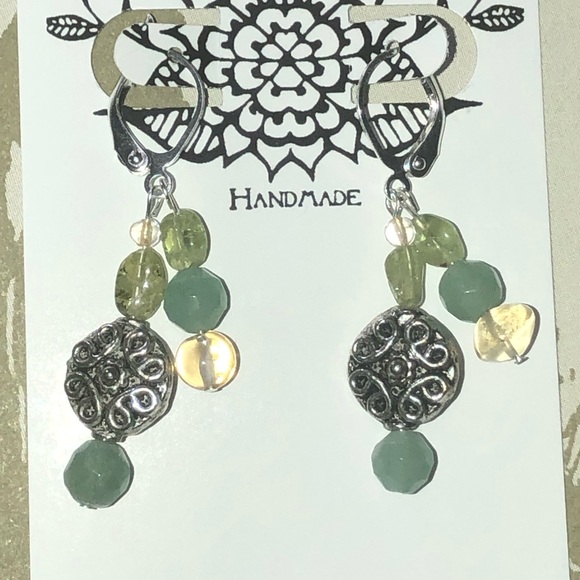 Spring Green Cluster Earring - Picture 3 of 6